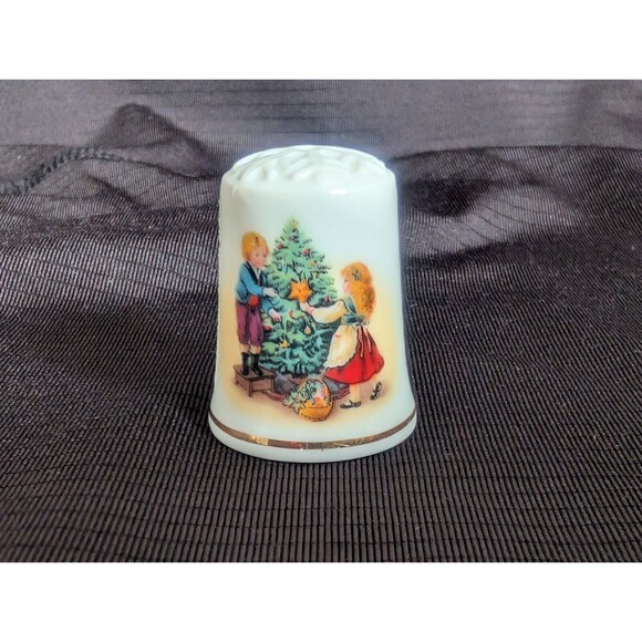 Four (4) Vintage Avon Christmas Holiday Porcelain Thimble 1981-1984 + 3 Souvenir - Picture 6 of 16